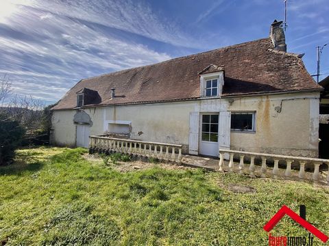 EXCLUSIVITY FAUREIMMO.FR/ A real estate complex consisting of a farmhouse with 2 bedrooms, kitchen, shower room with toilet and a barn to renovate all on a plot of about 750m2 fully enclosed. / CONTACT: ... ...