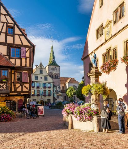 Sale of shares: Restaurant located in Turckheim in the immediate vicinity of Colmar with 74 seats inside and a terrace of 25 seats works as well with locals as with tourists because of its location number 1 and especially its excellent reputation and...