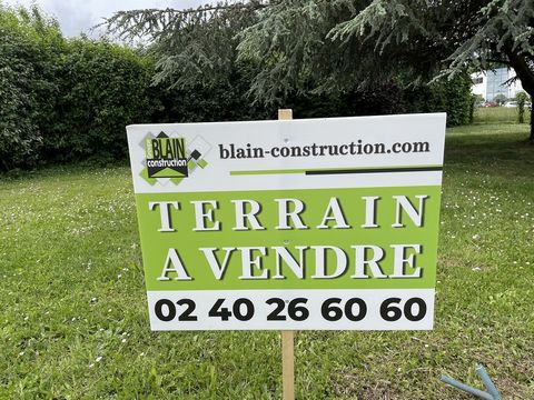 Votre terrain constructible à Blain : Exclusivité BLAIN CONSTRUCTION ! L’agence Groupe BLAIN CONSTRUCTION de La Chapelle-sur-Erdre vous propose ce terrain constructible de 1798 m2 situé à Blain en Loire-Atlantique (44), proche de Nantes. Cette parcel...