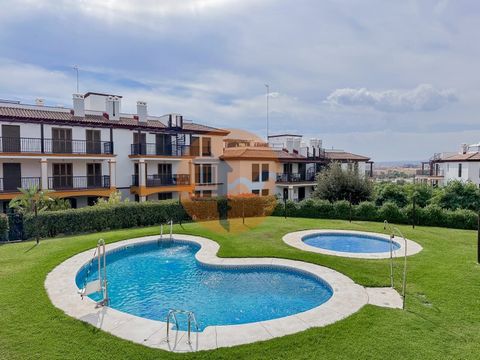 Penthouse in the Costa Esuri development, Ayamonte This fantastic penthouse is located in the prestigious Costa Esuri development in Ayamonte, offering you a unique opportunity to live in a peaceful, safe environment surrounded by nature. With 2 spac...