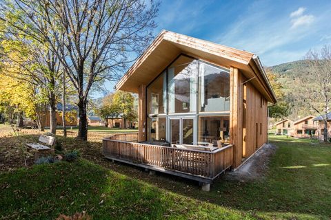 Dit is een vrijstaand, luxe houten panoroma chalet onder aan de skilift en skipiste van het fantastische skigebied Kreischberg. Het historische stadje Murau en de golfbaan van Kreischberg liggen op circa 5 minuten afstand. Door deze centrale ligging ...