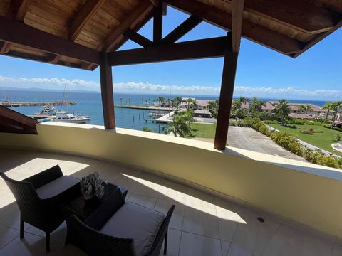 Modern & Elegance Condo-Hotel at The Bannister Hotel with Marina View For Sale!. Fully Furnished. Marina & Ocean View. 1 Bedroom. 1 Bathroom. Walk- in closet. Kitchen-aid. Hotel Service 24/7 132.97 M2 Total Space. Including: 33.47 M2 Terraza (Panoram...