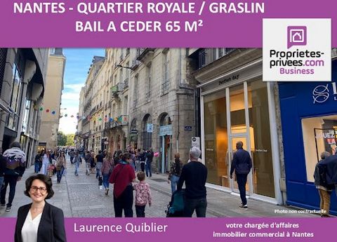 Laurence QUIBLIER vous propose à NANTES CENTRE ? à proximité immédiate de la PLACE ROYALE, dans le coeur historique de Nantes, le droit au bail de ce local commercial de 65 m² de plain-pied. Doté d'un fort passage piétons, cette rue piétonne offre un...