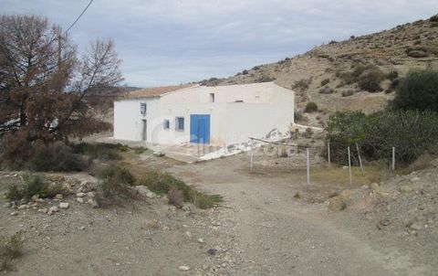 A two storey detached Cortijo for sale in the Taberno area ,here in Almeria Province. The property is in good condition throughout and enjoys an elevated position offering nice views.The ground floor on the right hand side has a doublé door opening u...