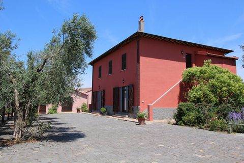 This 2-bedroom farmhouse, located in Montalto di Castro, can accommodate 4 people. Suitable for families, guests can take a dip in the shared swimming pool and access free WiFi at this pet-friendly property. You can walk down to the town centre, 500 ...