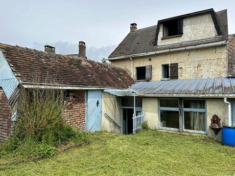 Dans un charmant village Cette Maison de Pays de 113 m2 avec son jardin clos. Elle vous offre 3 pièces en rez de chaussée. cabinet de toilette. et cave. 1er étage : 2 chambres. salle de bains et wc indépendant 2ème étage une grande chambre ou autre. ...