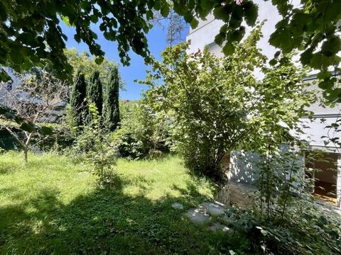 Basement apartment with 144 m² garden in Graz-Geidorf. Fulfil your dream of having your own garden and enjoy the best of both worlds: a location close to the centre and absolute tranquillity! Key data of the apartment: Living space: 77m² (new buildin...