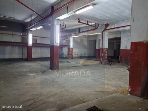 Com uma localização privilegiada, amplo estacionamento coberto no centro do Porto, com cerca de 700m2, com possibilidade de 40 lugares de garagem (mínimo). Numa área da cidade com grande procura em lugares de estacionamento seguros, e adequados para ...