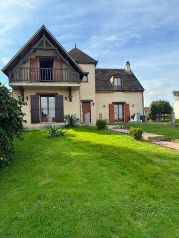 Situé dans un petit village entre Nanteul le Haudouin et Senlis, ce pavillon d'architecte est composé d' une entrée cathédrale, un séjour, une cuisine équipée donnant sur une veranda de 25 m2, une SDE, une chambre et un WC. A l'étage 4 chambres, une ...