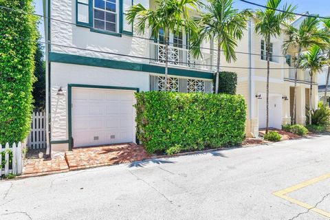 Tremendous opportunity to own an ocean block beach house on historic Root Trail in Palm Beach. This beautiful home offers 2 bedrooms, 2.5 baths, and a 1-car garage. Located just minutes from the beach, retail, and restaurants, it features a large fam...