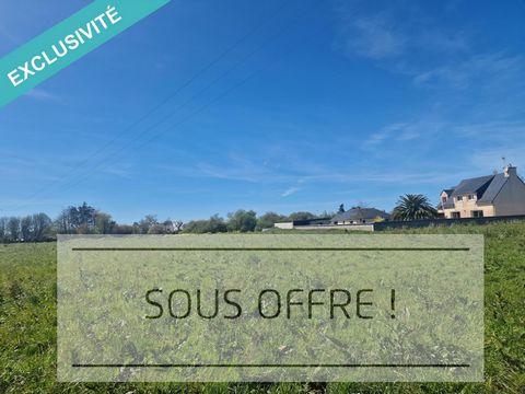 Situé à Cléder, ce terrain de 441 m² offre l'opportunité d'une nouvelle construction dans un environnement attractif. La commune de Cléder, réputée pour sa qualité de vie et sa tranquillité, est appréciée pour ses paysages préservés et son ambiance c...