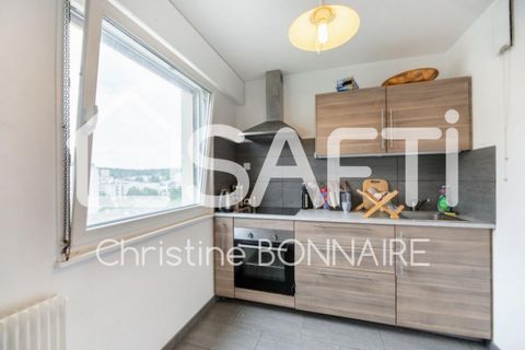 Situé à Thionville (57100), cet appartement T2 bénéficie d'une localisation prisée à proximité immédiate des axes autoroutiers, de la gare, des bus et des commerces, offrant ainsi un cadre de vie pratique et dynamique. Le bien se trouve au 7ème étage...