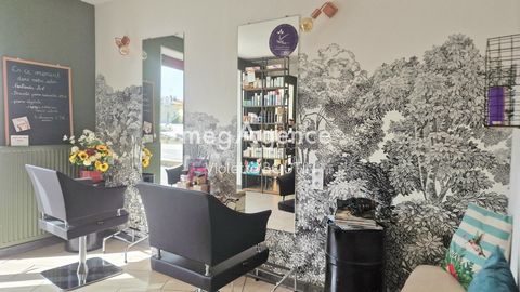 Ce salon de coiffure spacieux et chaleureux situé à Saint-Pierre des Échaubrognes, dans les Deux-Sèvres, offre une belle opportunité, si vous rêvez de vous mettre à votre compte et de créer votre propre succès ! Voici ses points forts : • Emplacement...