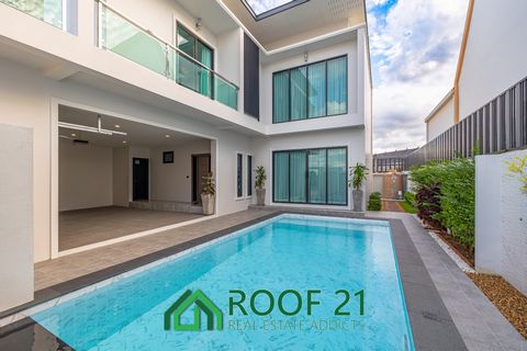 4-Bedroom Pool Villa for Sale in Thung Klom Tan Man, Pattaya This newly built, modern 2-story villa is perfect for families or groups of friends looking for a comfortable home or an investment property. Located in the peaceful Thung Klom Tan Man area...