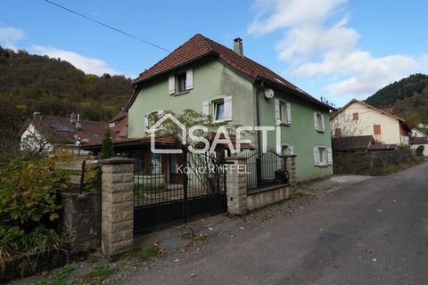 Située dans un charmant village à 25 mn de Belfort ou de Lure, proche de la nature, elle est idéale pour les amoureux de tranquillité tout en restant à une distance raisonnable des commodités essentielles pour le quotidien. À l'extérieur, un terrain ...