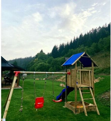 Droomt u van een betoverende vakantie? Dan bent u bij deze prachtige villa in Velké Karlovice aan het juiste adres. Omringd door het majestueuze Beskydy-gebergte kunt u een uitgestrekt bergachtig gebied verwachten met weelderige groene bossen of, in ...