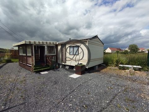 In een prachtige omgeving aan de poorten van Beauvais op een volledig omheind perceel van 146m2, zult u genieten van een Engelse bungalow en een grote afgesloten garage. Ideaal om uw batterijen op te laden in een ruimte die openstaat voor ontspanning...