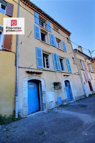 Ihr Immobilienmakler Propriétés Privées lädt Sie ein, in DRAGUIGNAN, 83300, zu entdecken: Stadthaus auf 4 Ebenen in der Nähe des Stadtzentrums und aller Annehmlichkeiten. Bestehend aus einem Eingang, einem Schuppen/Waschküche, einem Badezimmer mit WC...