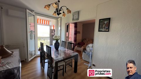 Condominiums of 432 units (). Annual expenses : 2880 euros.