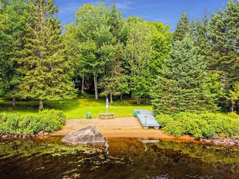 Property for sale in La Macaza Located on a vast lot of more than 42,000 sq. ft., this residence offers 3 bedrooms, one of which is on the garden level, ideal for hosting family and guests. You will enjoy privileged access to the magnificent Chaud-La...
