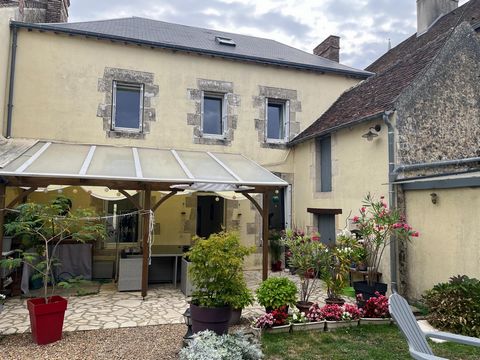 Maison de 125 M² du début 19ème + dépendances
