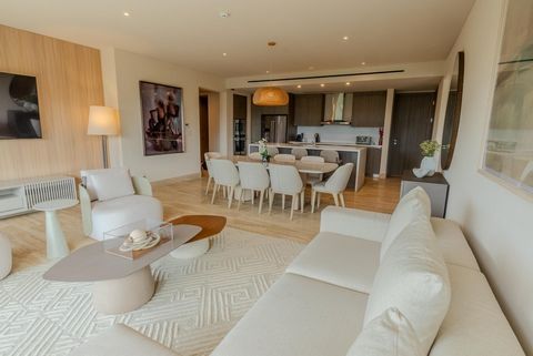 L’un des derniers appartements disponibles dans la première phase de Pearl Island : The Peninsula. Le bâtiment 6, avec seulement 5 appartements, a été conçu par Hart Howerton. Situé sur une colline au-dessus des villas, il bénéficie d’un emplacement ...