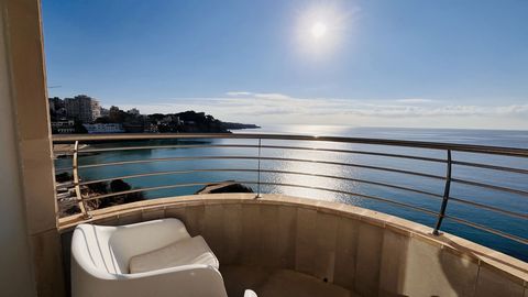 Cet appartement exceptionnel de 2 chambres et 2 salles de bains est situé dans l’un des quartiers les plus recherchés et offre un style de vie unique. Le design lumineux et spacieux permet de profiter au maximum de la vue imprenable sur la mer depuis...