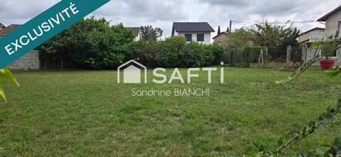Terrain plat 444 m² libre constructeur