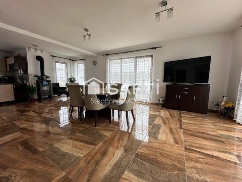 Prix revu à la baisse : 315 000 € pour une maison récente de 2012, 119 m² habitables, sans travaux à prévoir.
