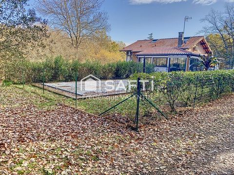 Propriété avec piscine et hangar en pleine nature secteur Montastruc La Conseillére