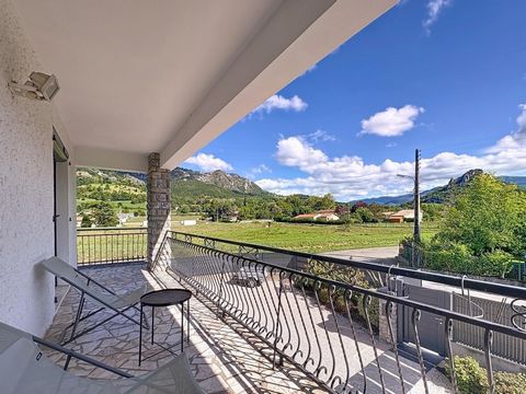 Maison familiale spacieuse avec vue imprenable sur les montagnes