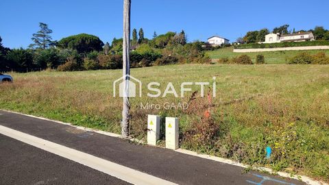 Terrain plat 1324 m2 viabilisé libre tout constructeur