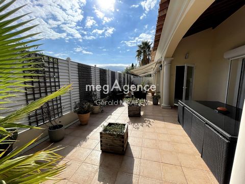 Appartement duplex de 112m² avec terrasse et 3 parkings à Sainte Maxime
