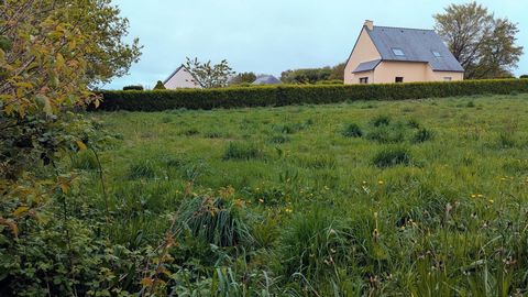 Terrain constructible de 2206 m²