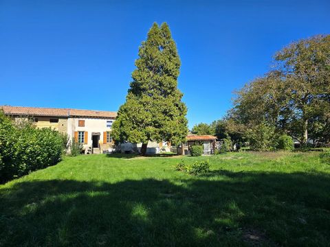 Propriété de 2 maisons, jardin, multiples projets
