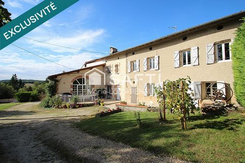 Bâtisse avec 2 habitations - 3 hangars – Dépendances