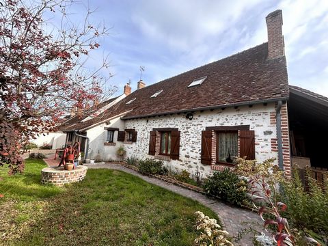 MAISON DE PRESTIGE au coeur d'un village