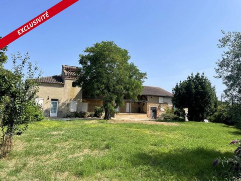 Superbe corps de ferme de 130m² . Combles 3pièces 60m² . Jardin clos de 1700 m² .