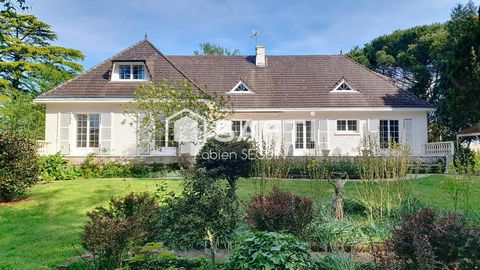 Exceptionnelle propriété de 370 m2 intégralement rénovée !