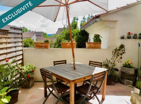 BEL APPARTEMENT DANS UN ENVIRONNEMENT ARBORE EN PLEIN CENTRE HISTORIQUE