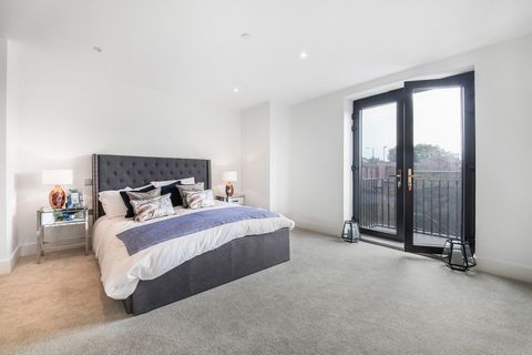 A brand new two bedroom apartment with fantastic views of the River Thames. The apartment has been finished to an exceptional standard throughout and comprises a large open plan kitchen area. The apartment benefits from a large double bedroom complet...