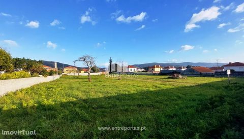Sale of excellent land for construction with 1418m², Village of Punhe, Viana do Castelo. With a construction index of 40% and 26 meters of front. It is located in one of the best areas of the parish. It has excellent access and great sun exposure. Pr...