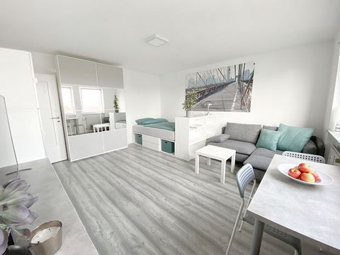 ***ENGLISH VERSION*** DESCRIPTION: This beautiful one-bedroom apartment offers everything you need to feel good. The completely furnished apartment offers space for one person. Bed linen, as well as pillows and blankets are also available in sufficie...