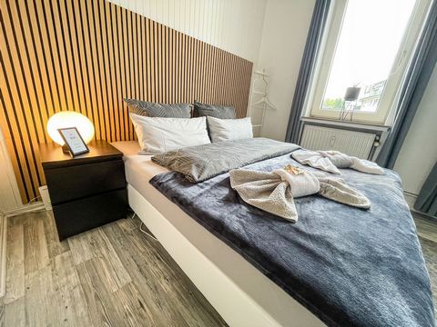 For a few days, weeks or months. The fully equipped 1 room flat is modern and freshly renovated. The living space is approx. 39 sqm and is located in the direct vicinity of the Bremen train station and various shopping facilities. An optimal and abov...