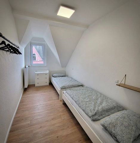 Welcome to the vacation apartment Jonathan. The apartment that offers you everything for a great short or long stay in Koblenz: - Bright and friendly apartment - comfortable single beds for 4 persons - sofa bed for the 5th guest - espresso machine - ...