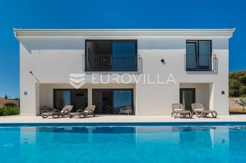 Brač, NEWLY BUILT exclusive luxury villa with pool in Škripa with a wonderful panoramic view of the sea, built in 2022. A unique quiet location surrounded by nature, yet in the immediate vicinity of larger towns and the sea. The villa is spread over ...