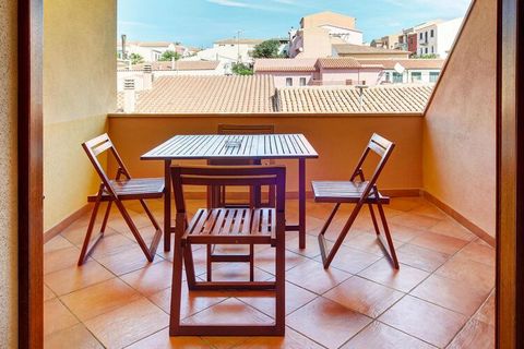 The 21 apartments are attractively furnished and spread over a total of three floors. In the courtyard there is a pool with sun loungers and an outdoor shower. The lounge is equipped with a television and a book and games corner. The center of Santa ...