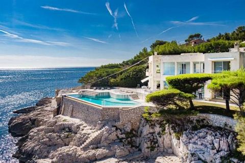 NICOLSON REALTY presents an EXCLUSIVE waterfront property with private access to the sea in Cassis, on the peninsula side, in the front line facing the sea. Unique location just a few steps from the 5 stars Roches Blanches hotel. The villa was built ...
