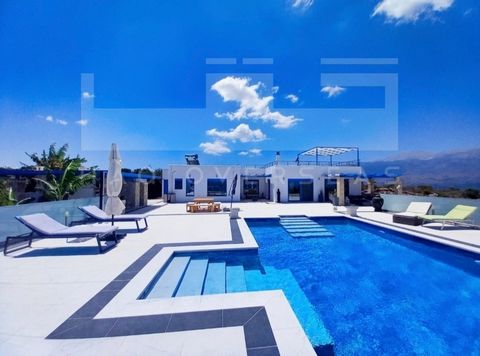 This is a stunning villa for sale in Chania, Crete. The villa is located in the scenic village of Litsarda in Apokoronas area, with 150m2 living space on a 4000m2 plot. it features 3 bedrooms & 2.5 bathrooms on a single floor, an infinity swimming po...