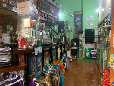 Store for sale in Avenida shopping center Property with VPT (€49,338.50). The store is on the 6th floor, nº 603. Schedule your visit!